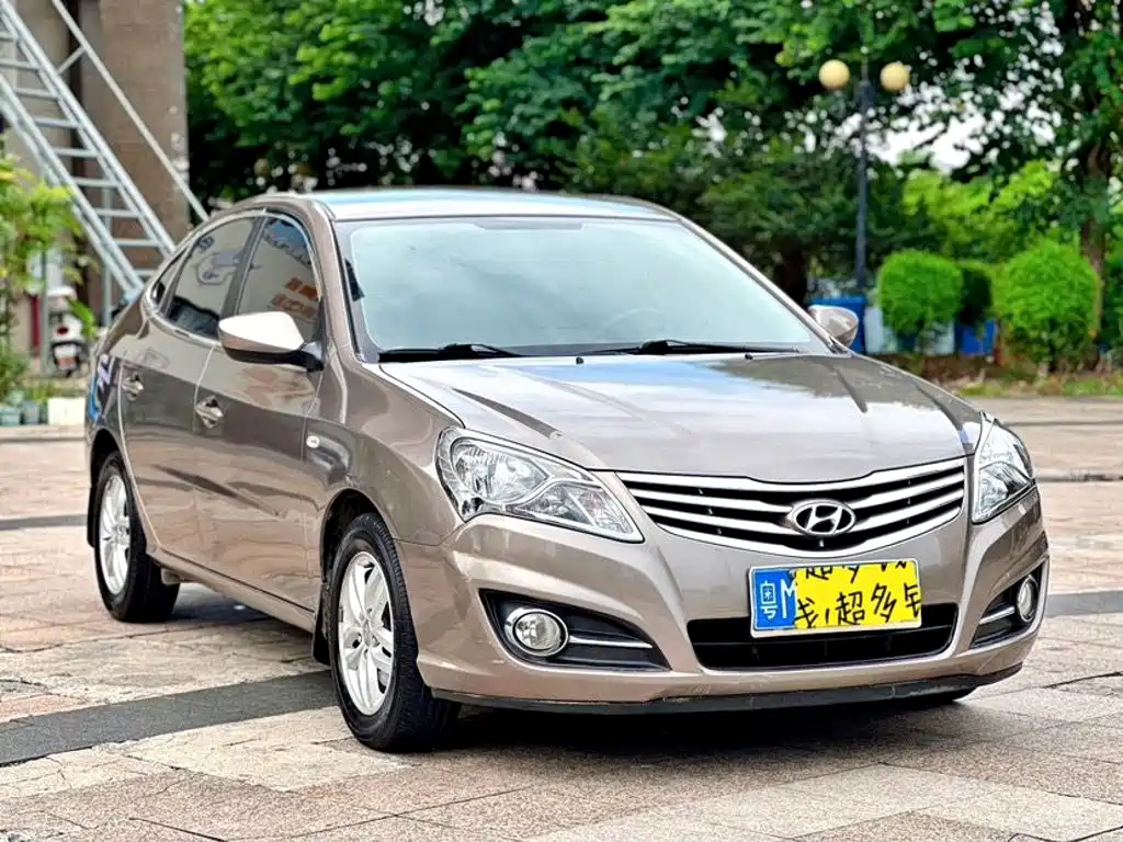 Hyundai Elantra — миниатюра 3