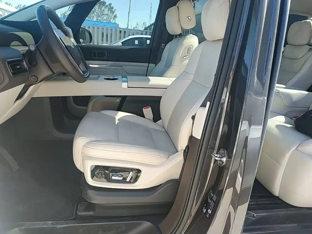 Li Auto Li MEGA — миниатюра 11