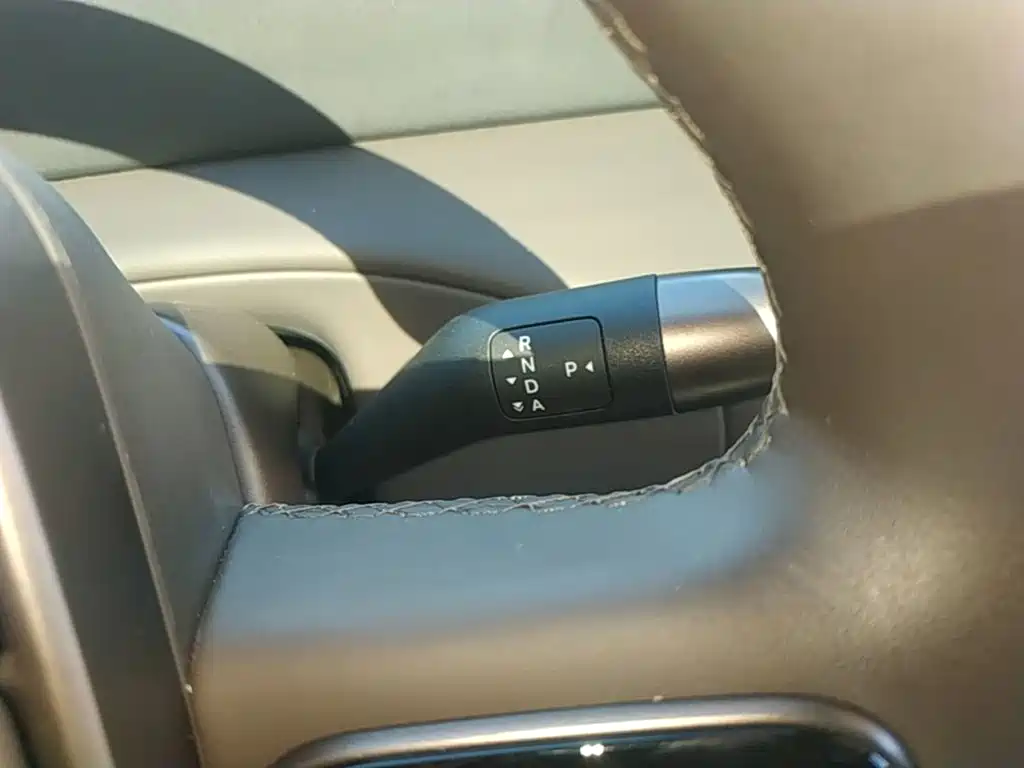 Li Auto Li MEGA — миниатюра 10