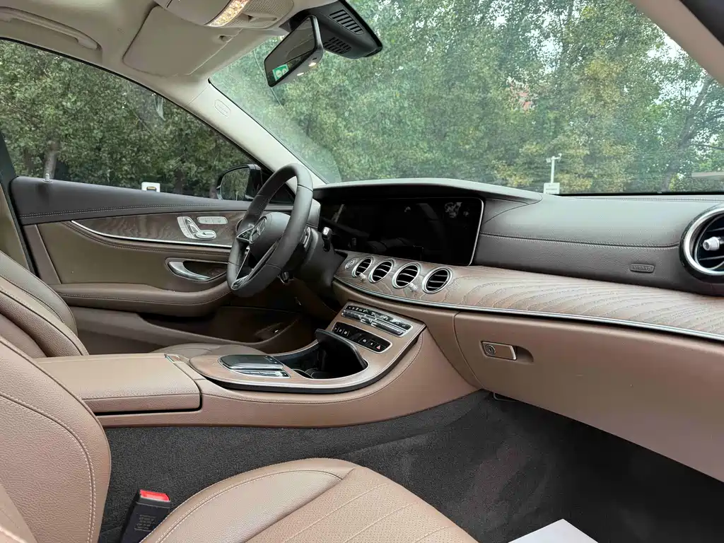 Mercedes-Benz E-Class New Energy — миниатюра 9