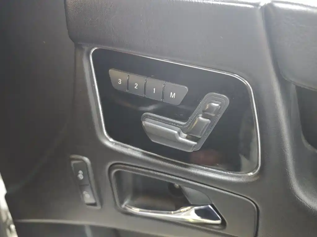 Mercedes-Benz G-Class — миниатюра 10