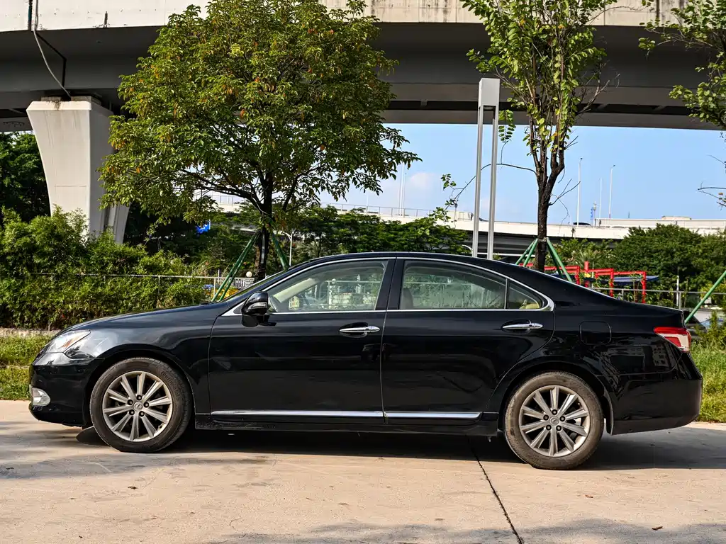 Lexus ES — миниатюра 3