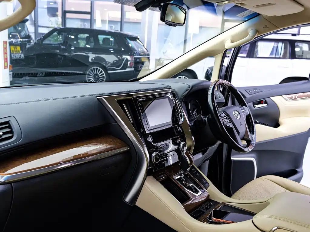 Toyota Alphard 2018 3.5L Luxury