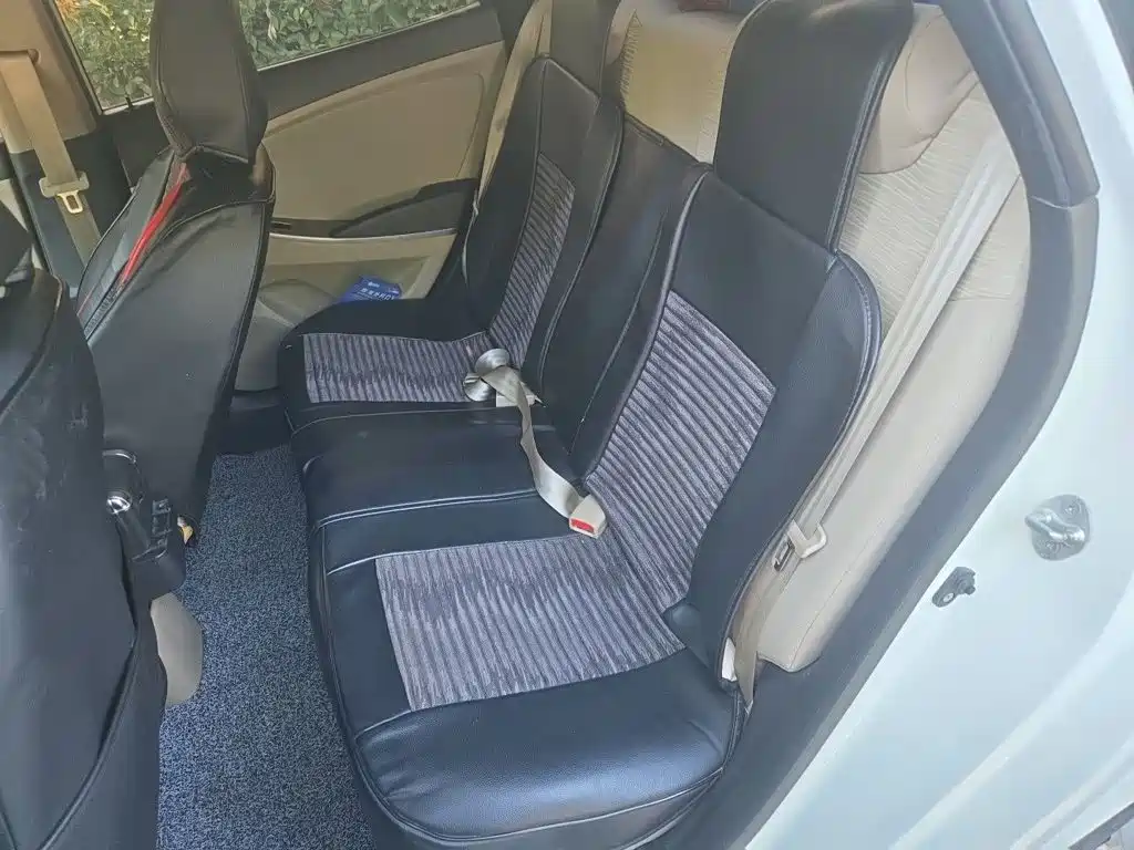 Hyundai Verna — миниатюра 15