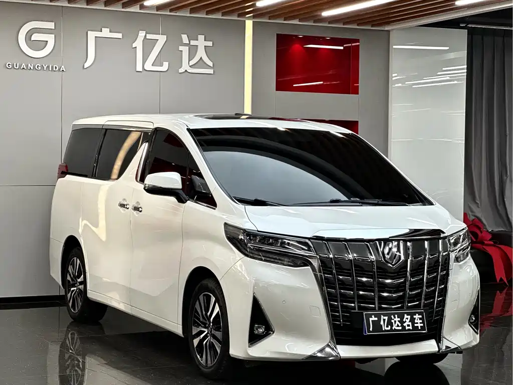 Toyota Alphard — миниатюра 3