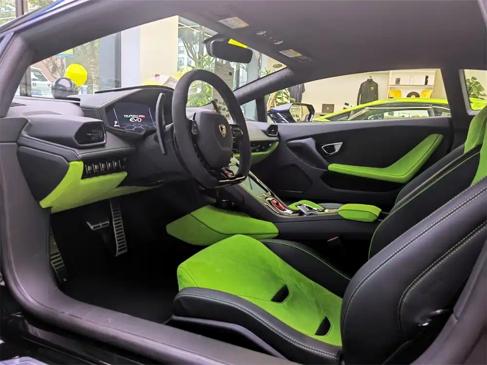 LAMBORGHINI HURACÁN