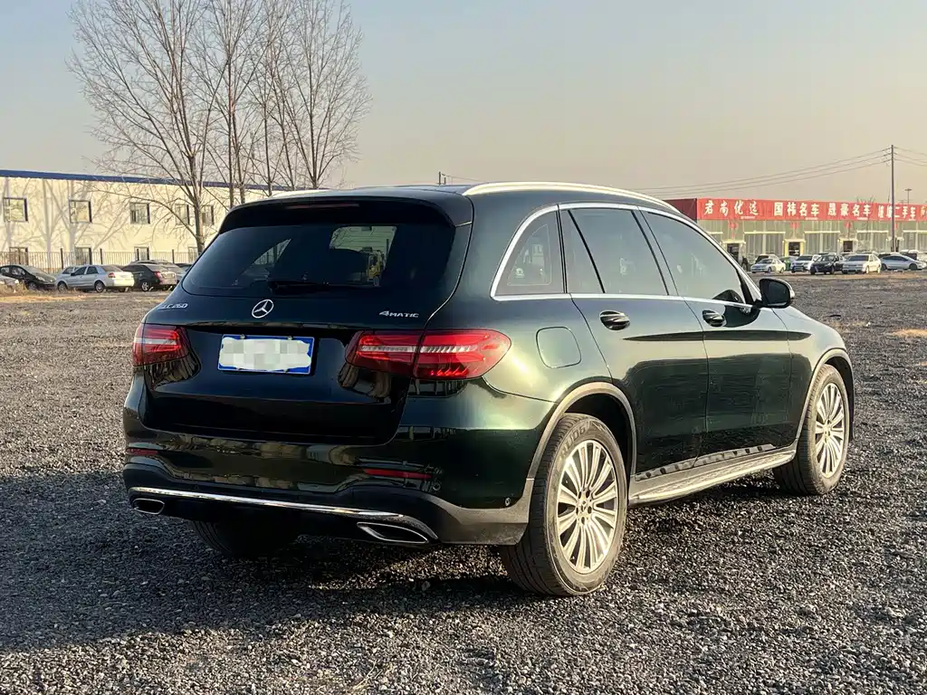 MERCEDES-BENZ GLC