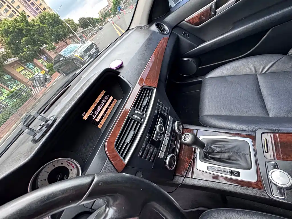 Mercedes-Benz C-Class — миниатюра 16