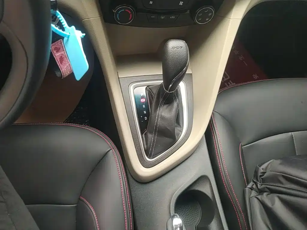 Buick Excelle — миниатюра 14