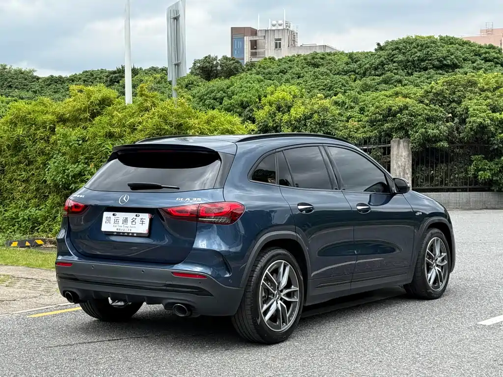 Mercedes-Benz GLA AMG — миниатюра 13
