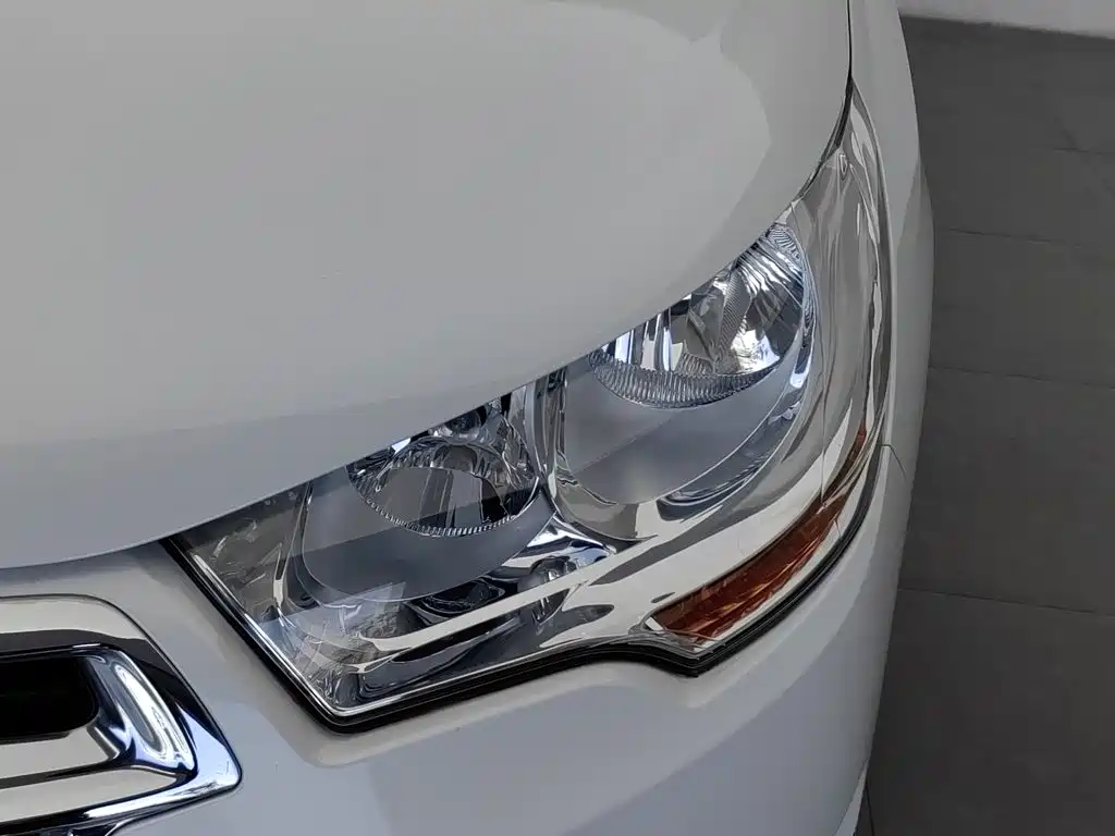 Citroen C4L — миниатюра 7
