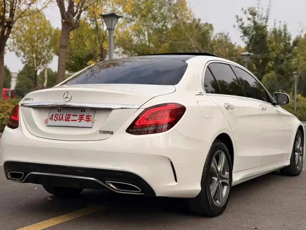 Mercedes-Benz C-Class — миниатюра 10