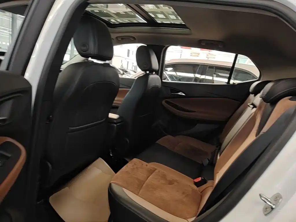 Buick Encore GX — миниатюра 17