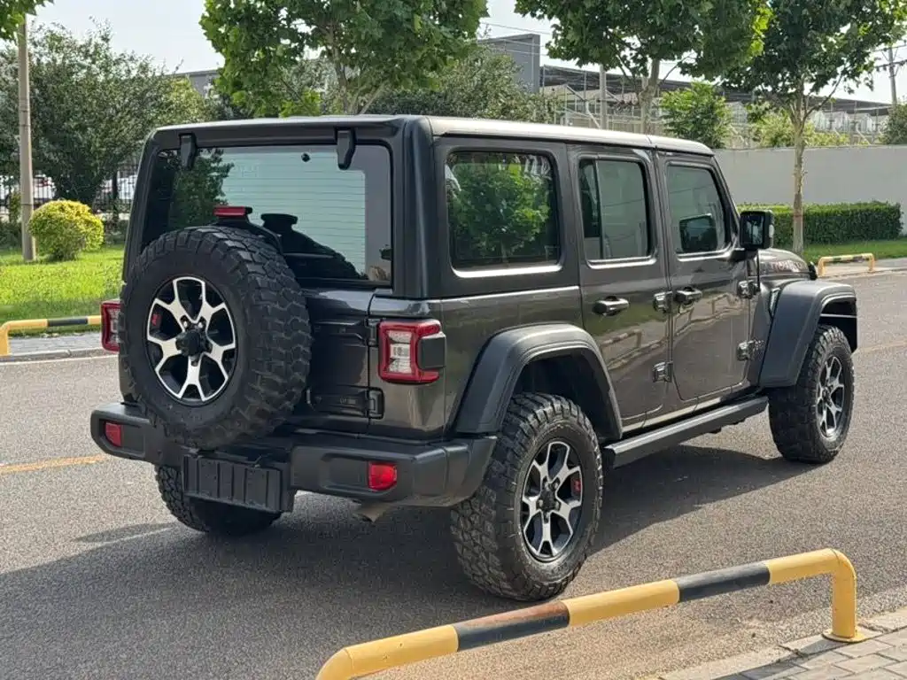 Jeep Wrangler — миниатюра 7