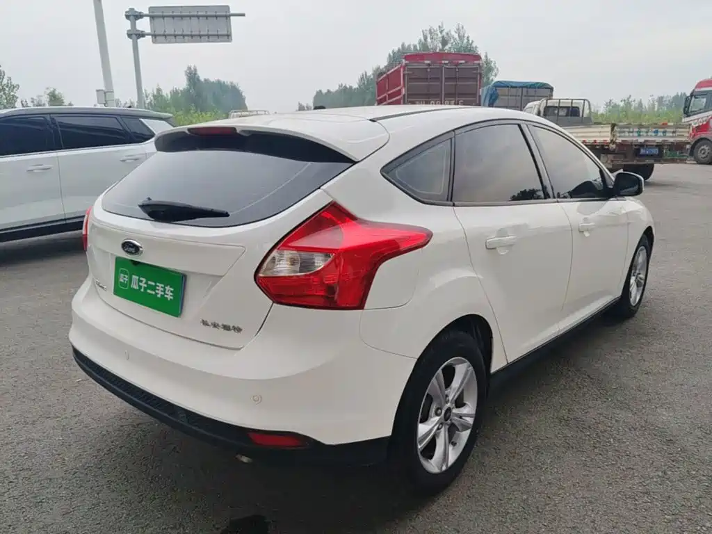 Ford Focus — миниатюра 7
