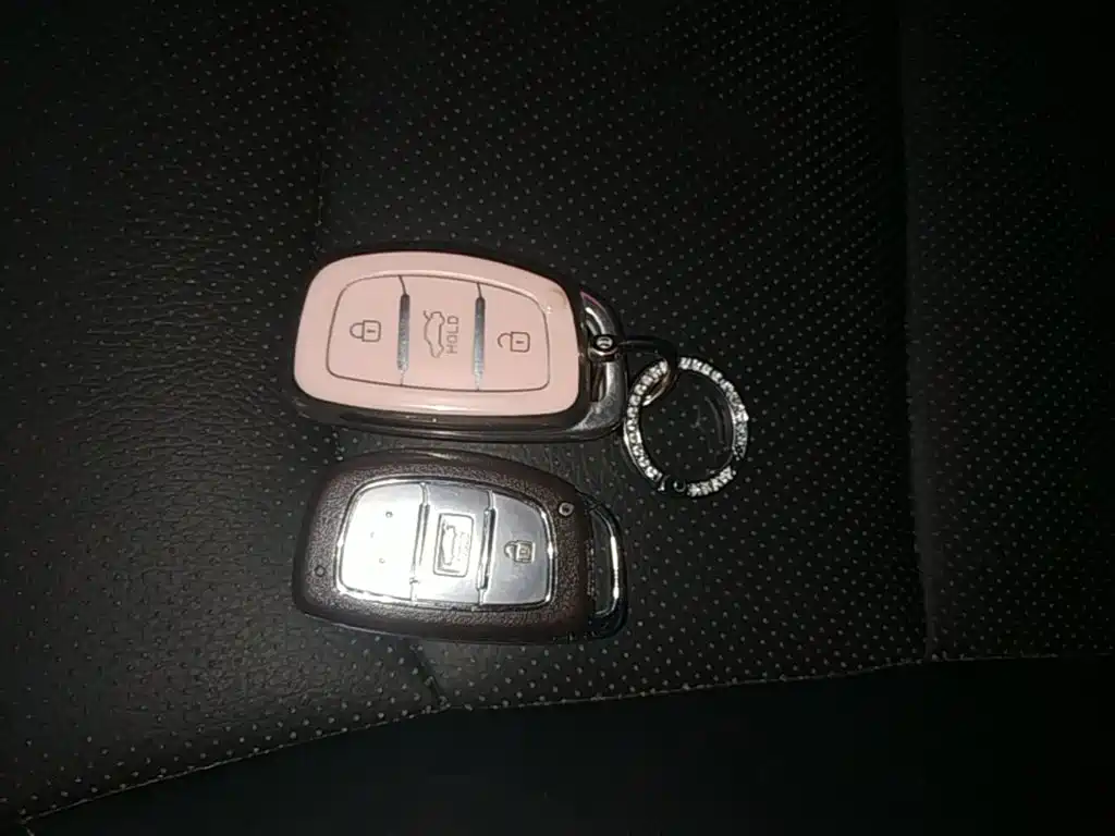 Hyundai Elantra — миниатюра 9