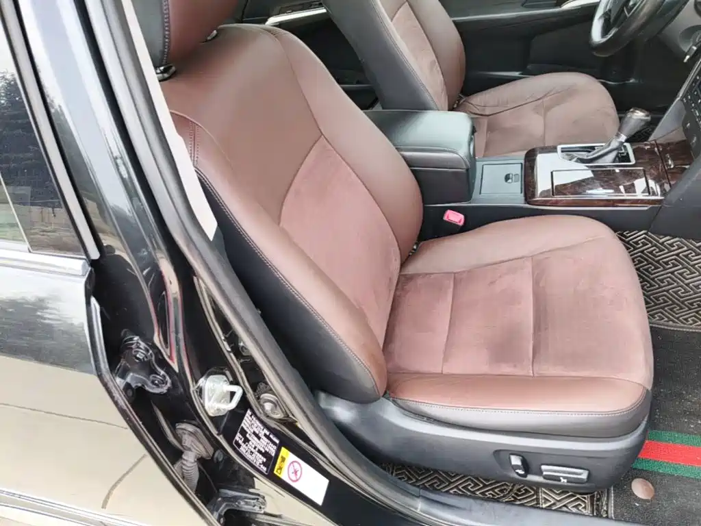 Toyota Camry — миниатюра 25