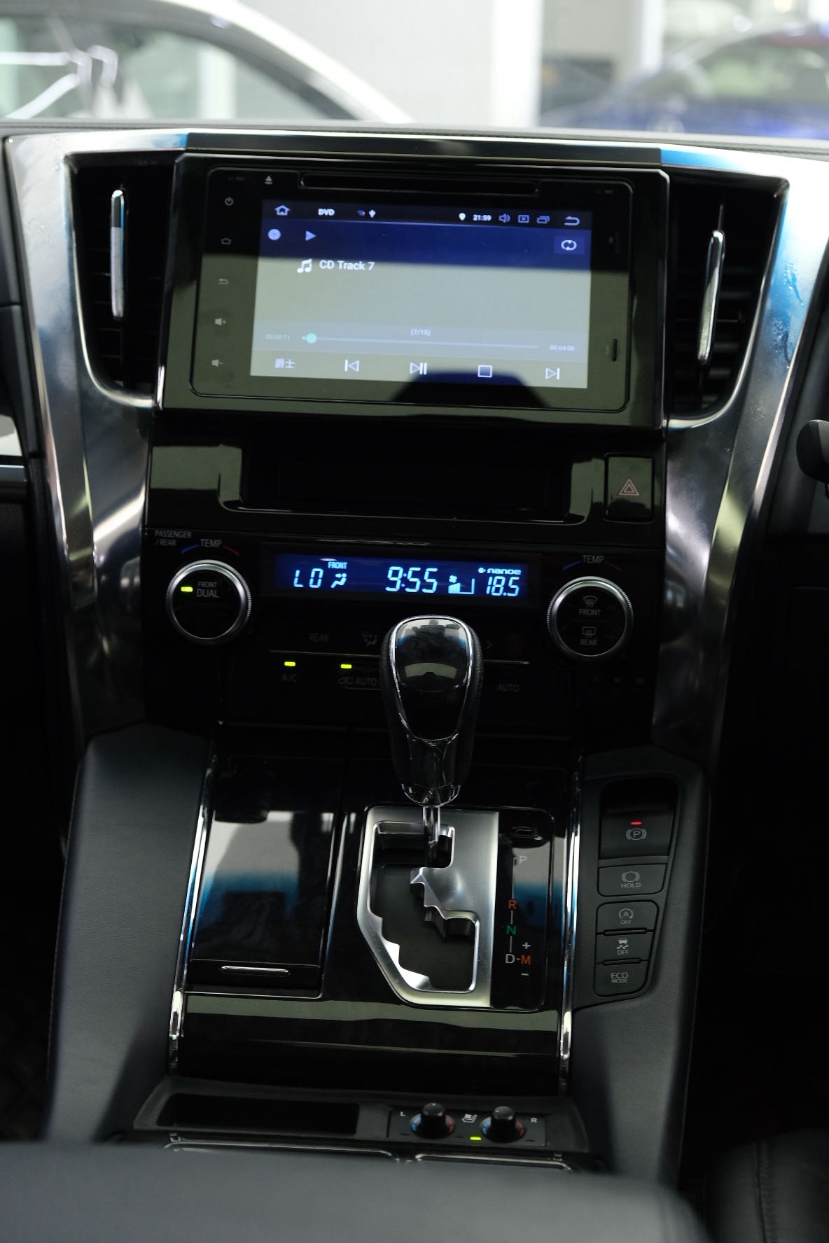Toyota Alphard 2018 3.5L Luxury