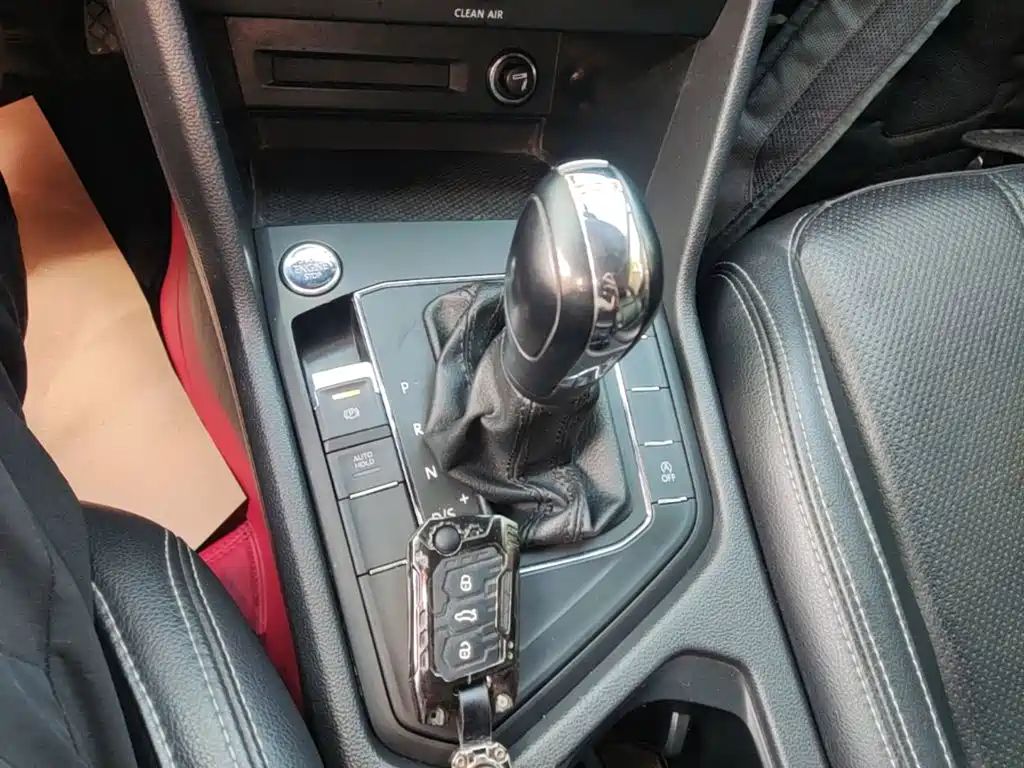 Volkswagen Tiguan L — миниатюра 14