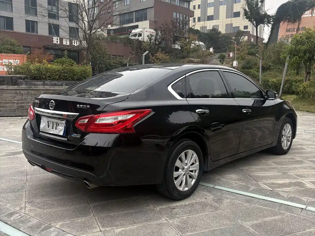 Nissan Teana — миниатюра 12