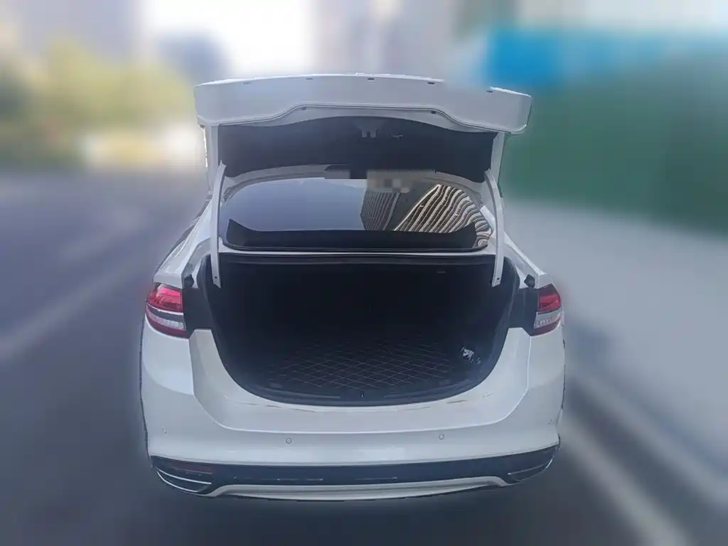 Ford Mondeo — миниатюра 10