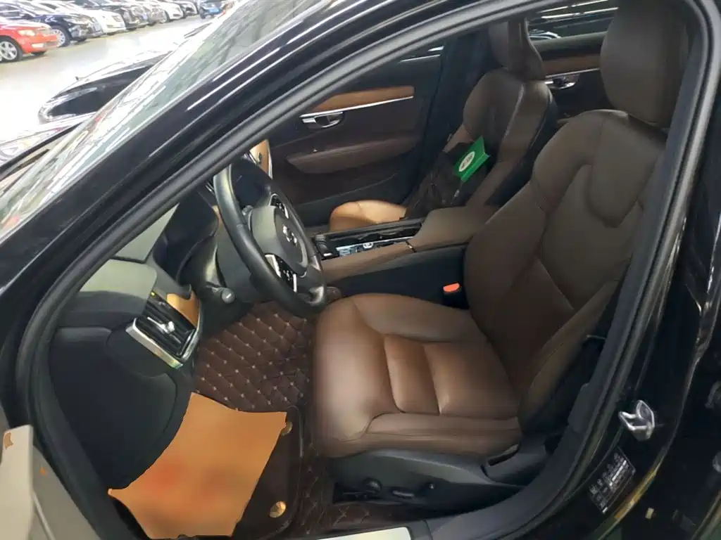 Volvo S90 — миниатюра 15