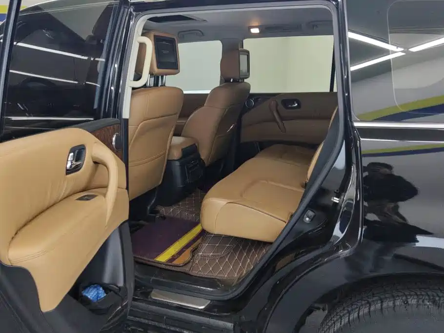 Nissan Patrol — миниатюра 11