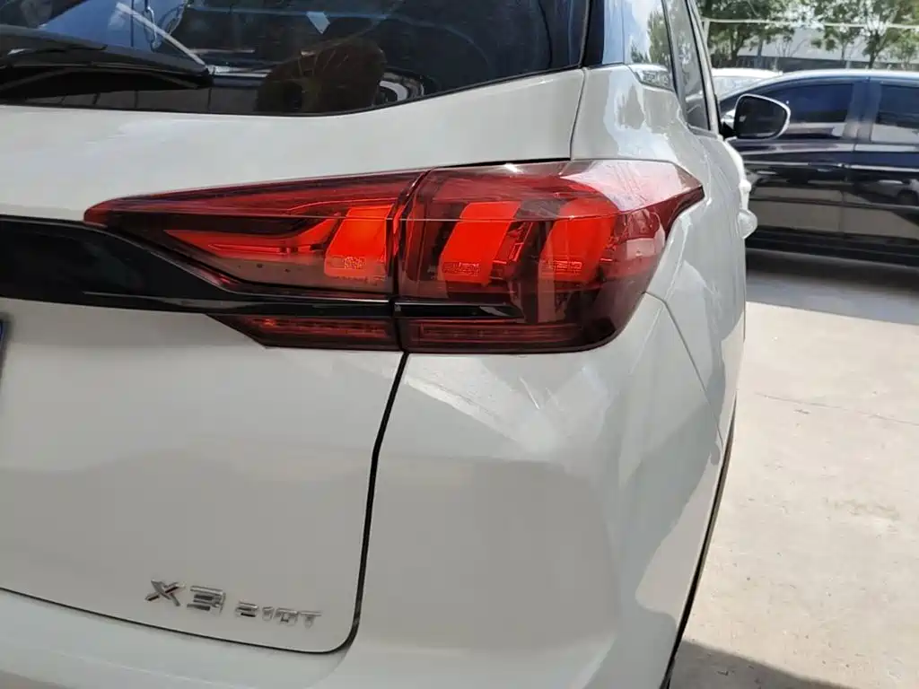 BAIC X3 — миниатюра 8