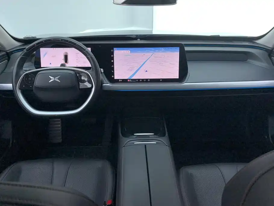 XPeng P7 — миниатюра 12