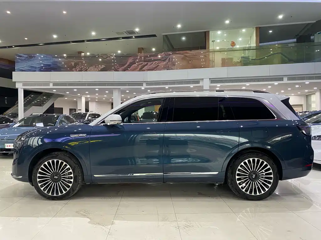 AITO ASK THE WORLD M9