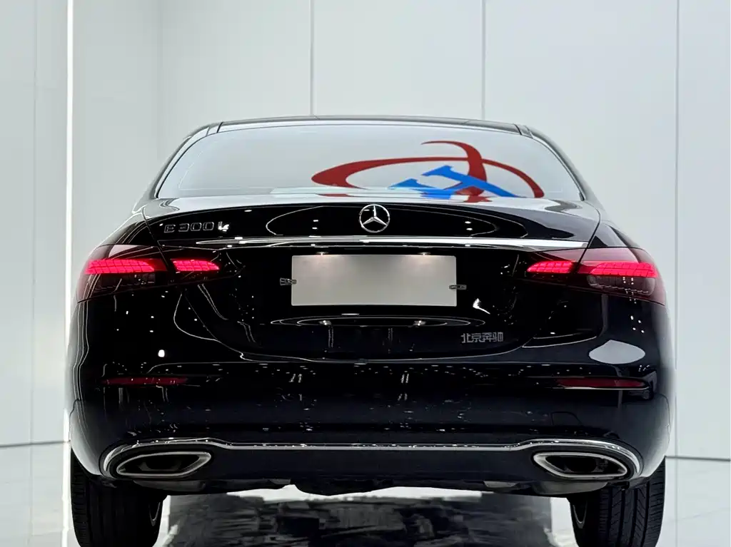 Mercedes-Benz E-Class — миниатюра 15