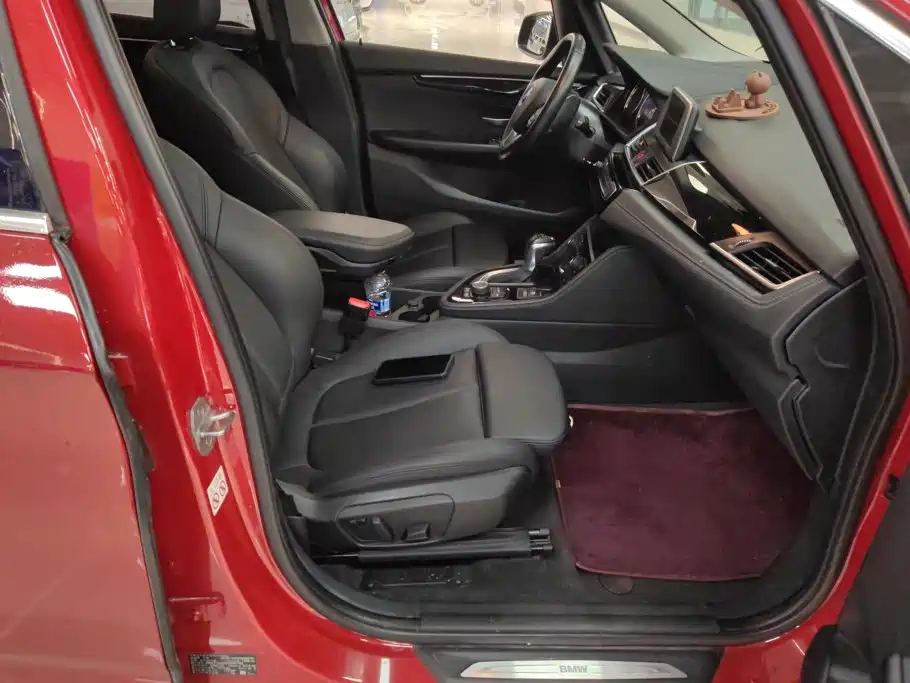 BMW 2 Series Active Tourer — миниатюра 8