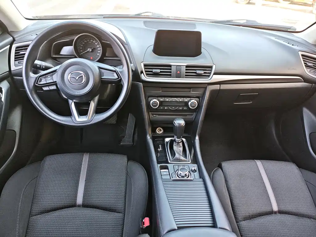 Mazda 3 Axela — миниатюра 8