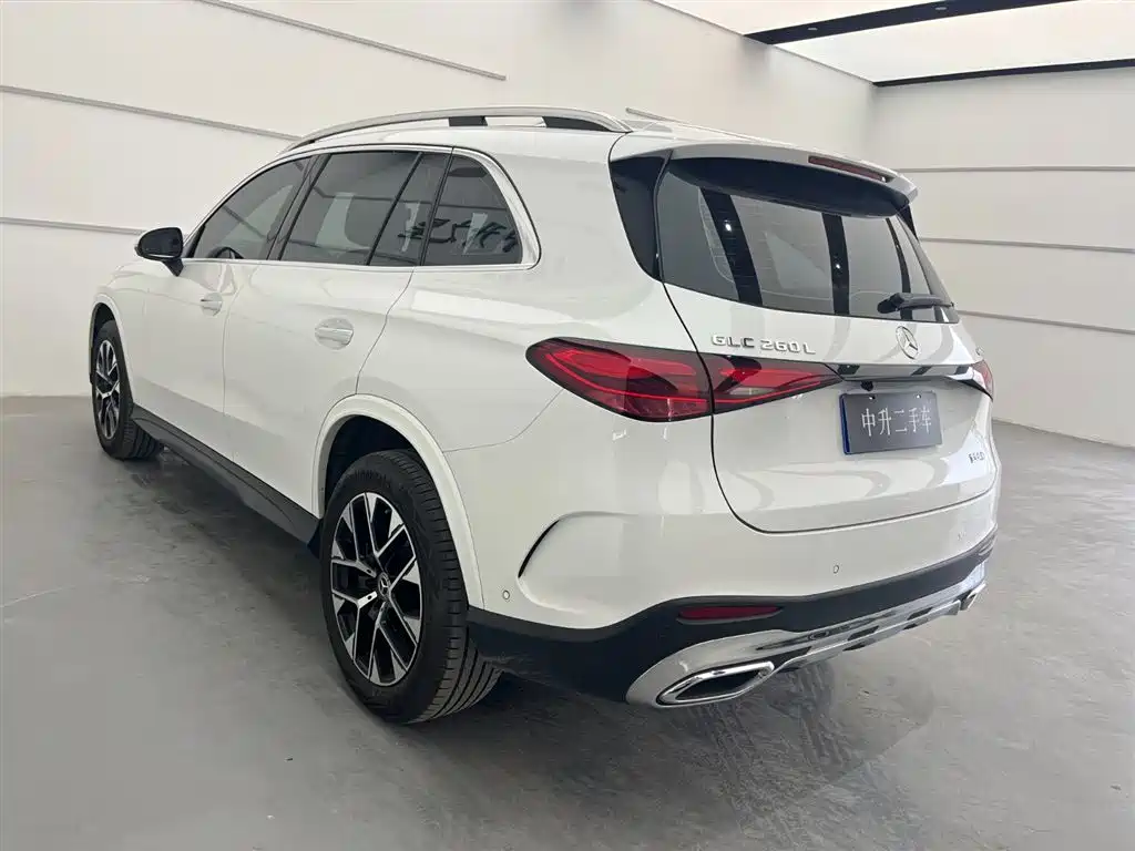 MERCEDES-BENZ GLC