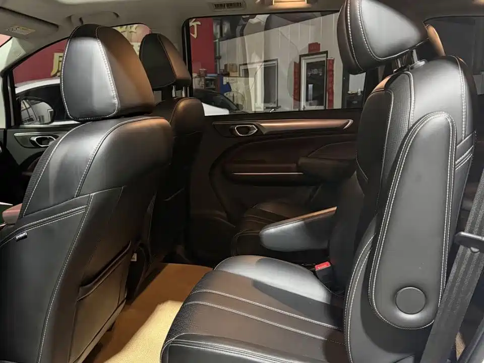 GAC Motor Trumpchi M6 — миниатюра 9