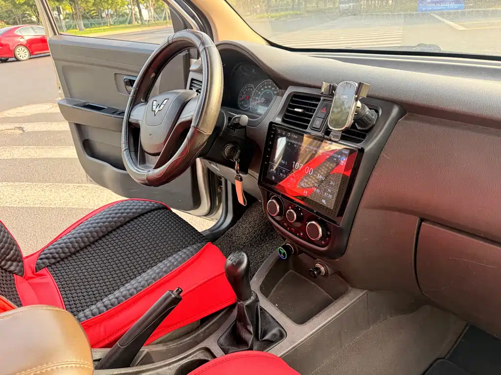 Wuling Rongguang V — миниатюра 21
