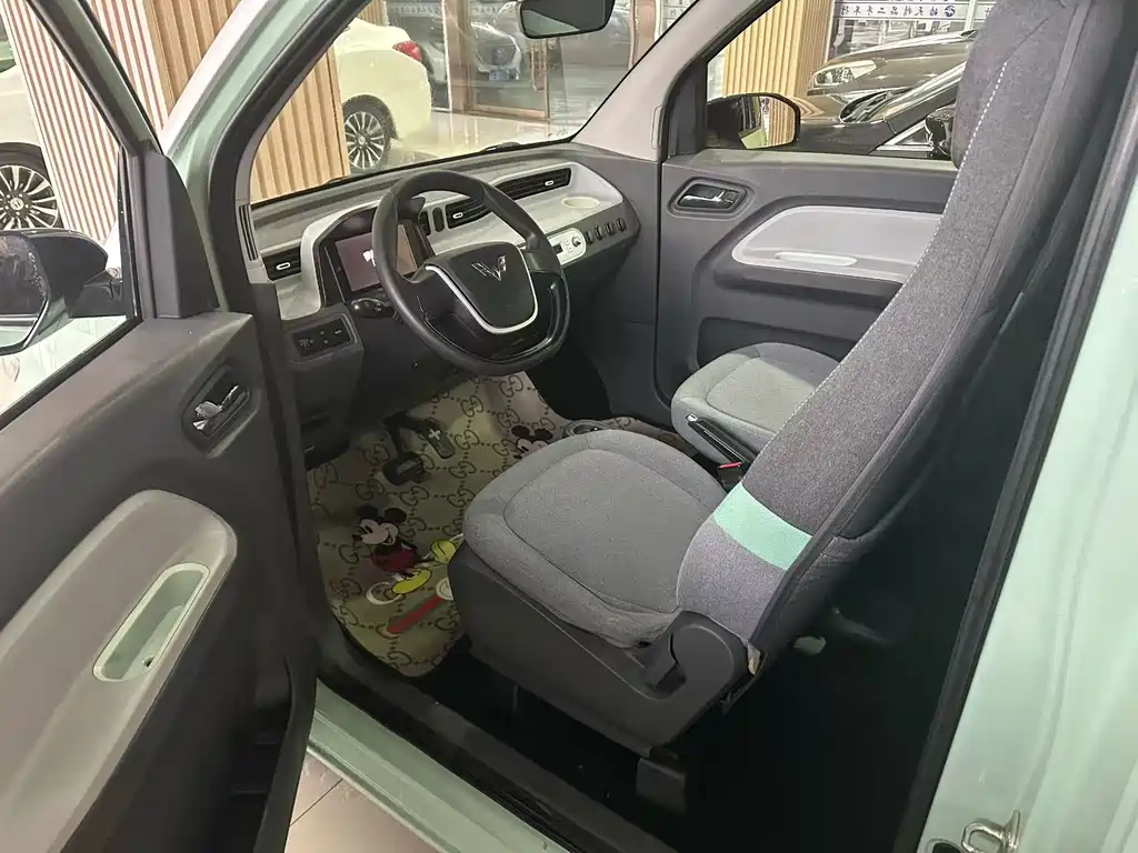 Wuling MINIEV — миниатюра 9