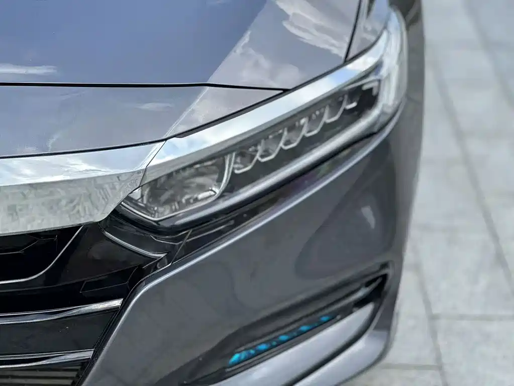 Honda Accord — миниатюра 12