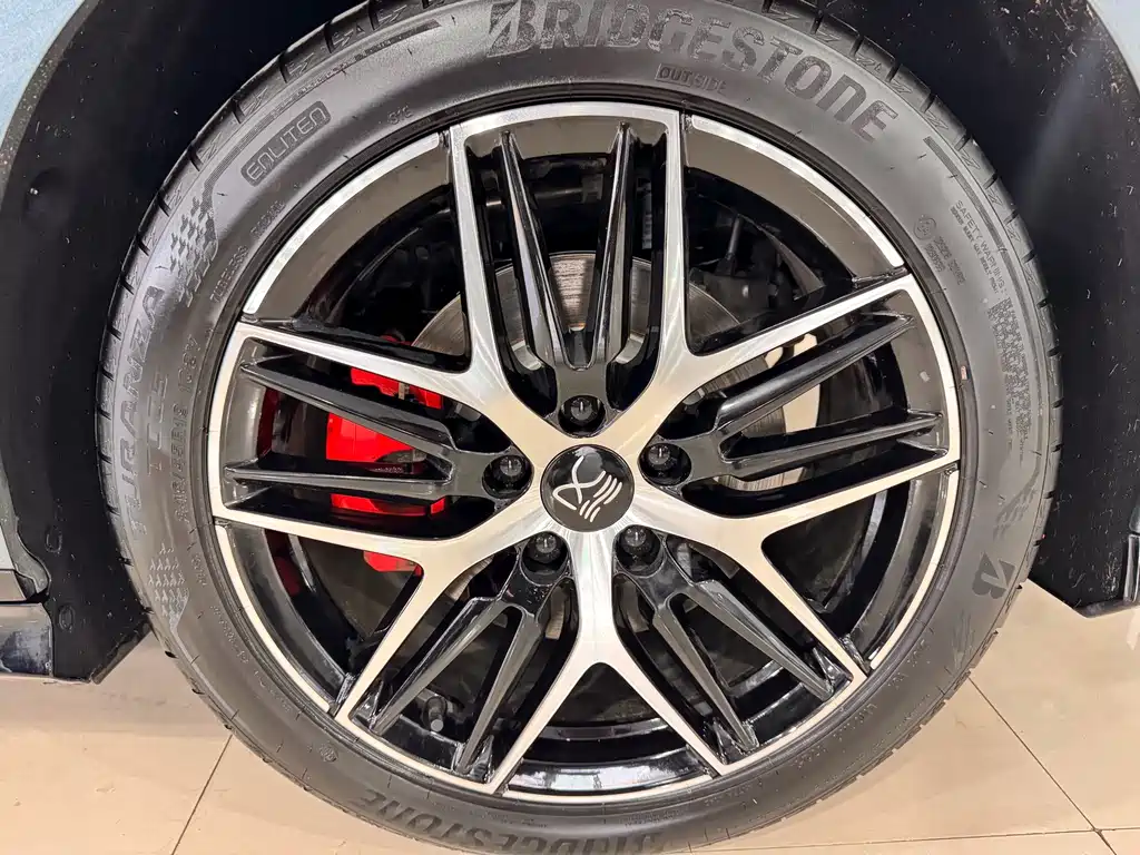 BYD Хань Ли — миниатюра 12