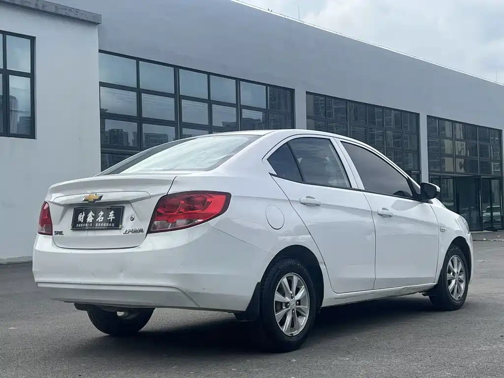 Chevrolet Sail — миниатюра 9