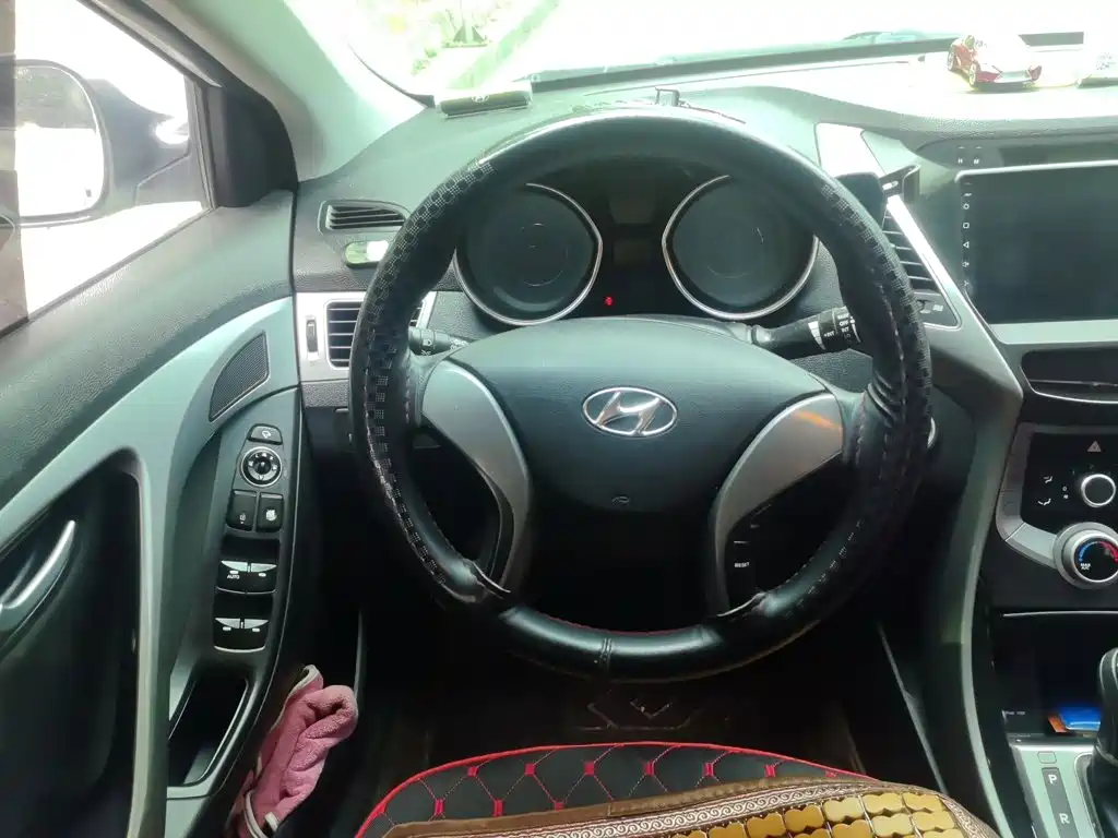 Hyundai Elantra Langdong — миниатюра 6
