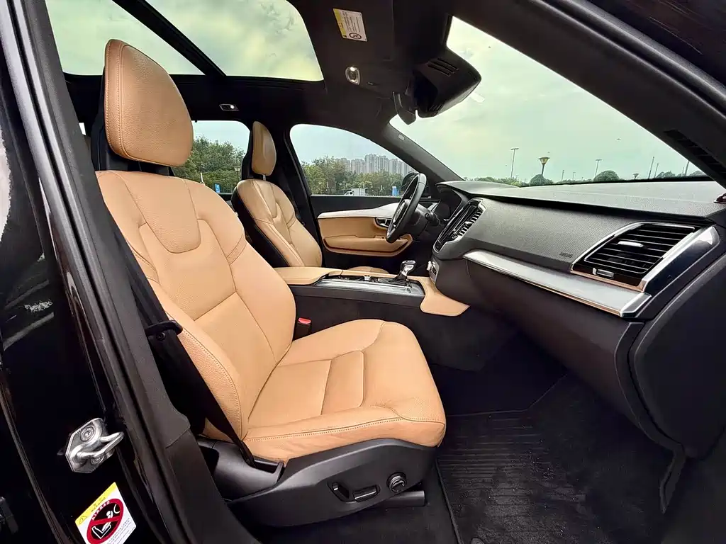 Volvo XC90 — миниатюра 17