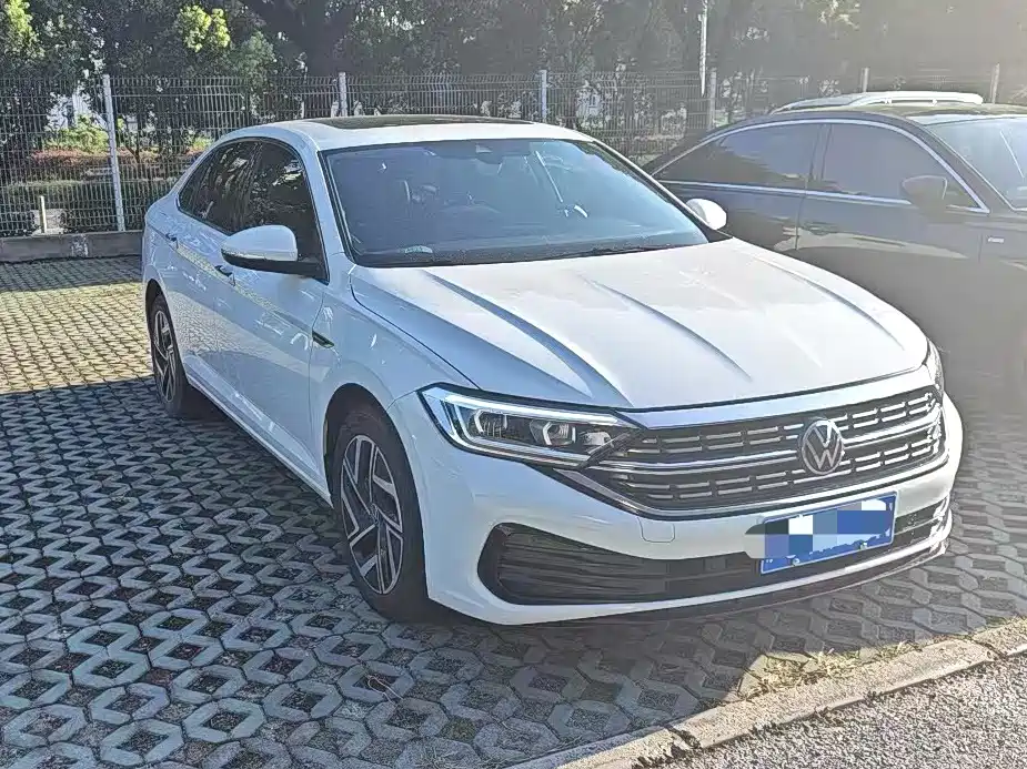 Volkswagen Sagitar — миниатюра 3