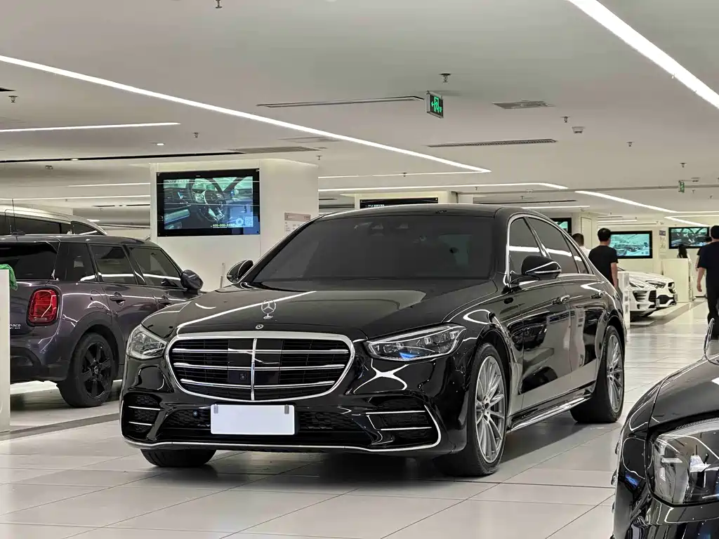 Mercedes-Benz S-Class 2024
