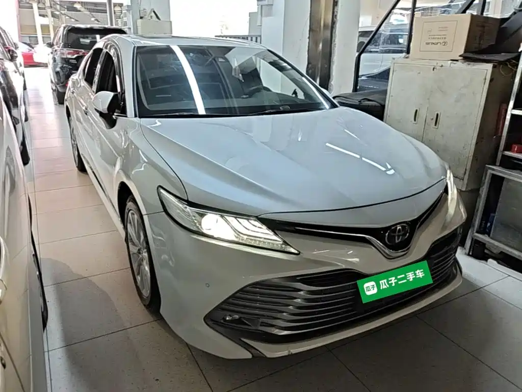 Toyota Camry — миниатюра 4