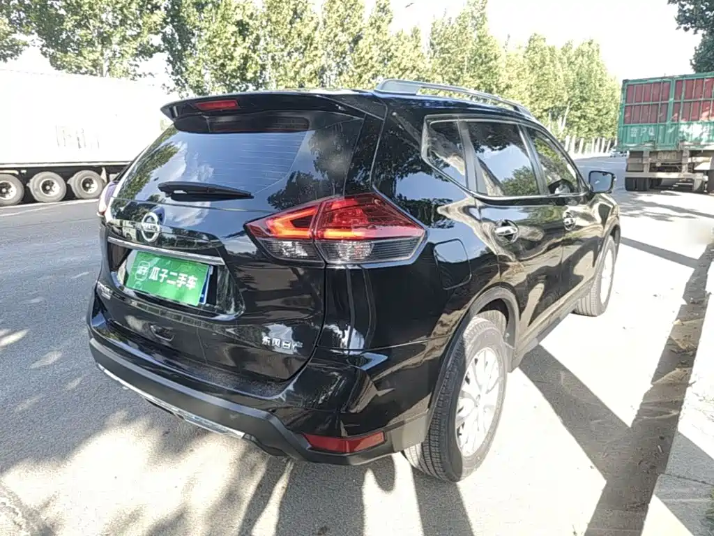 Nissan X-Trail — миниатюра 7
