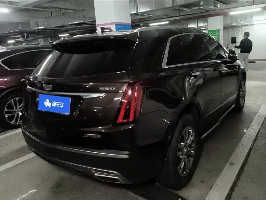 CADILLAC XT5
