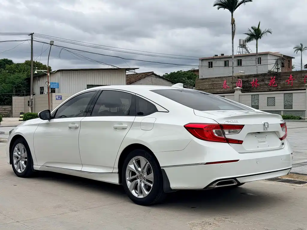 Honda Accord — миниатюра 4