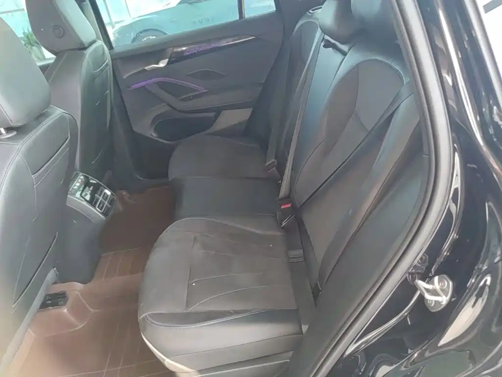 Volkswagen Tiguan L — миниатюра 22