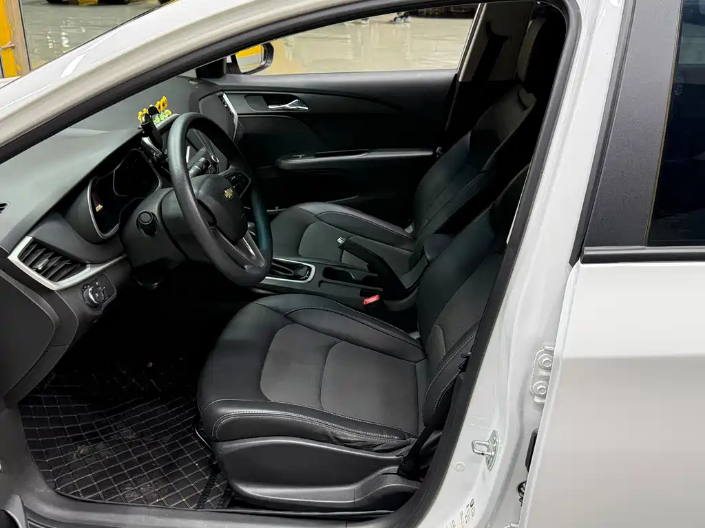 Chevrolet Cavalier — миниатюра 13